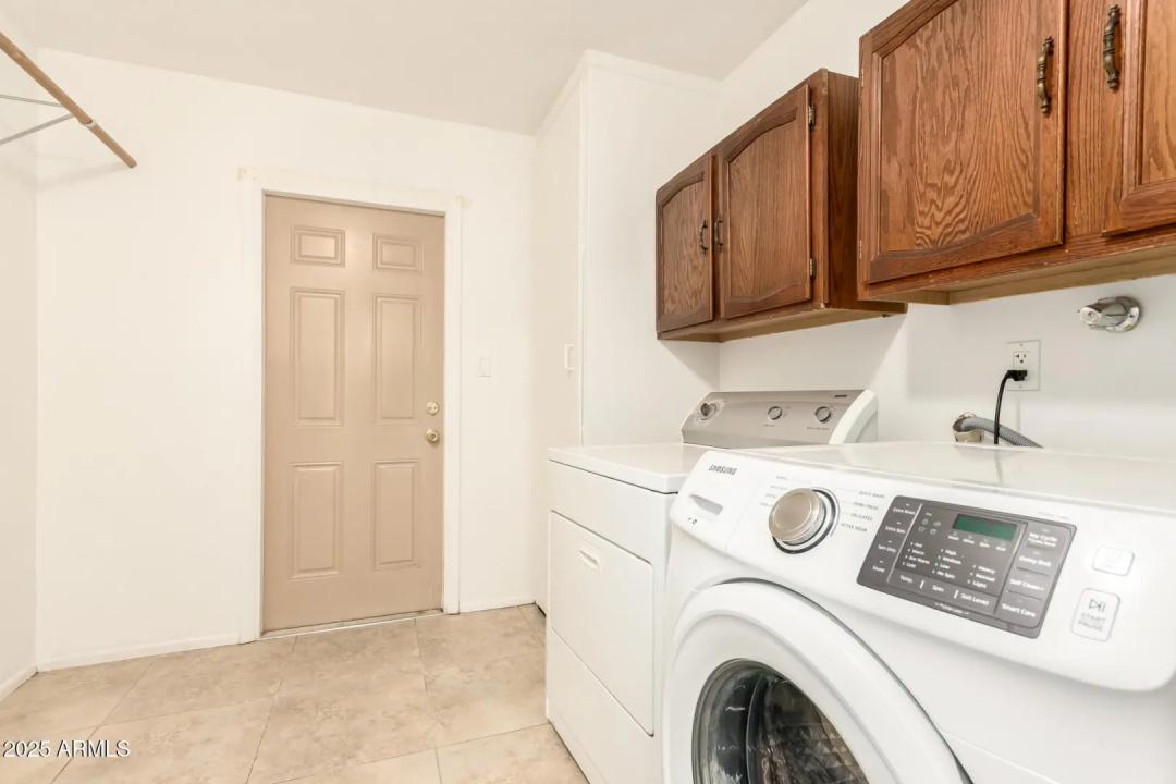 Real Estate Picture 24