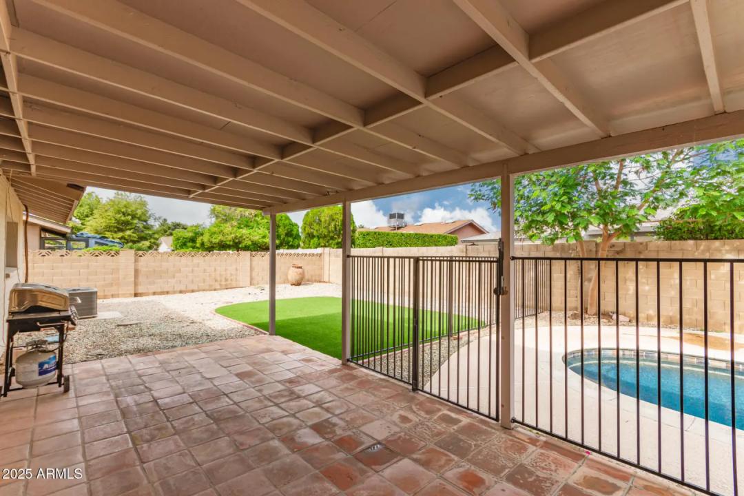 Real Estate Picture 26