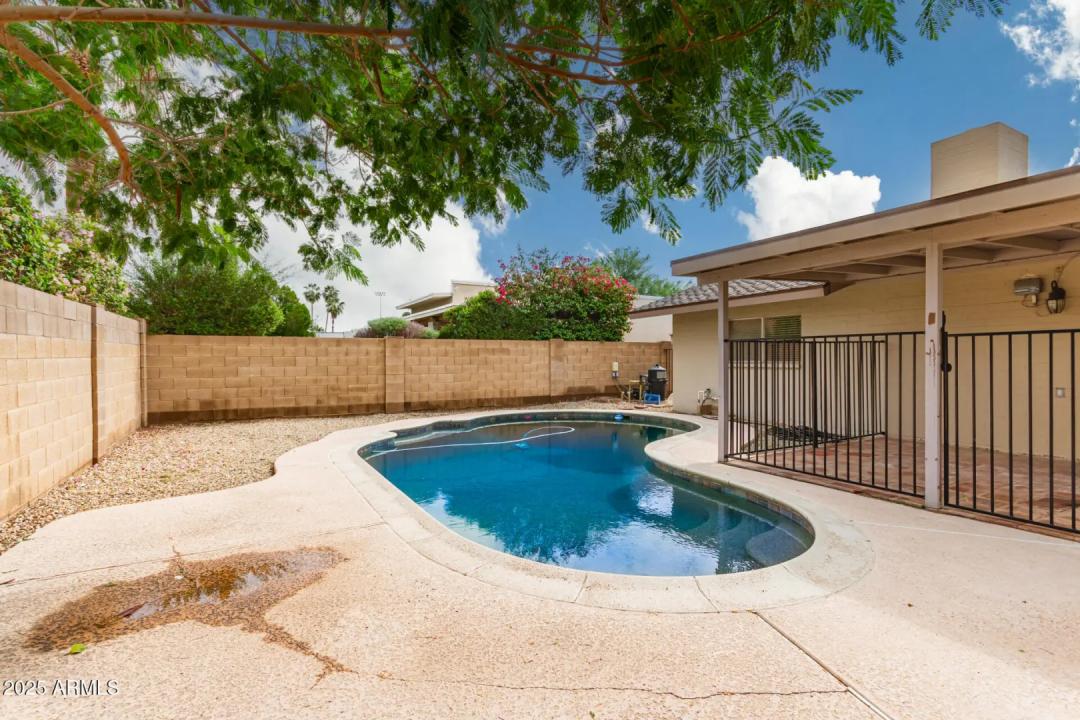 Real Estate Picture 29