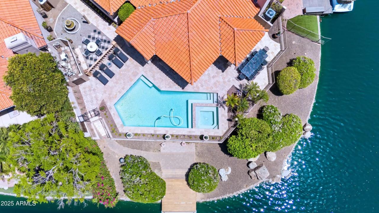 Real Estate Picture 50