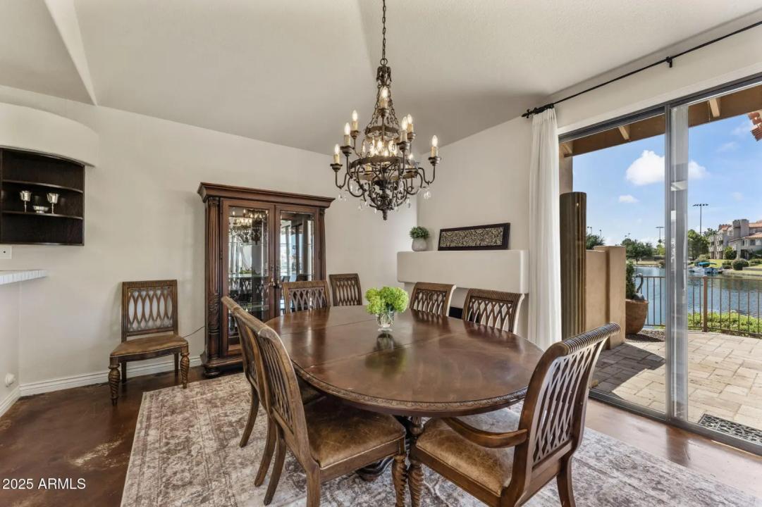 Real Estate Picture 12