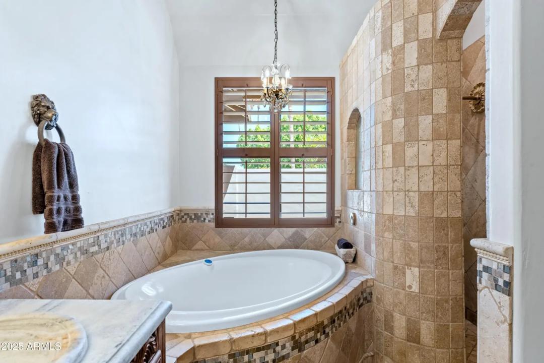 Real Estate Picture 20