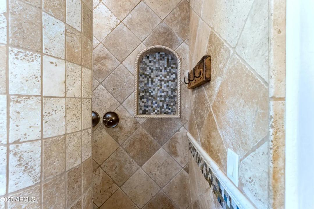 Real Estate Picture 21