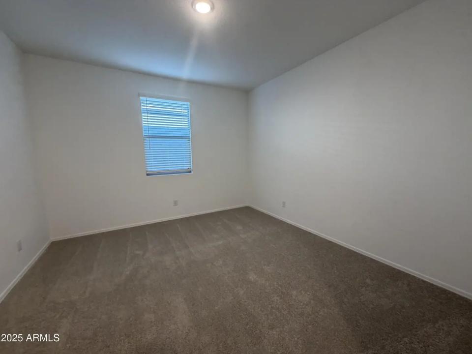 Real Estate Picture 6