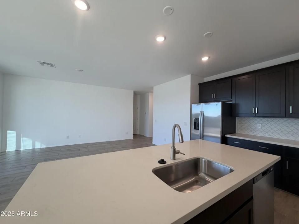 Real Estate Picture 11