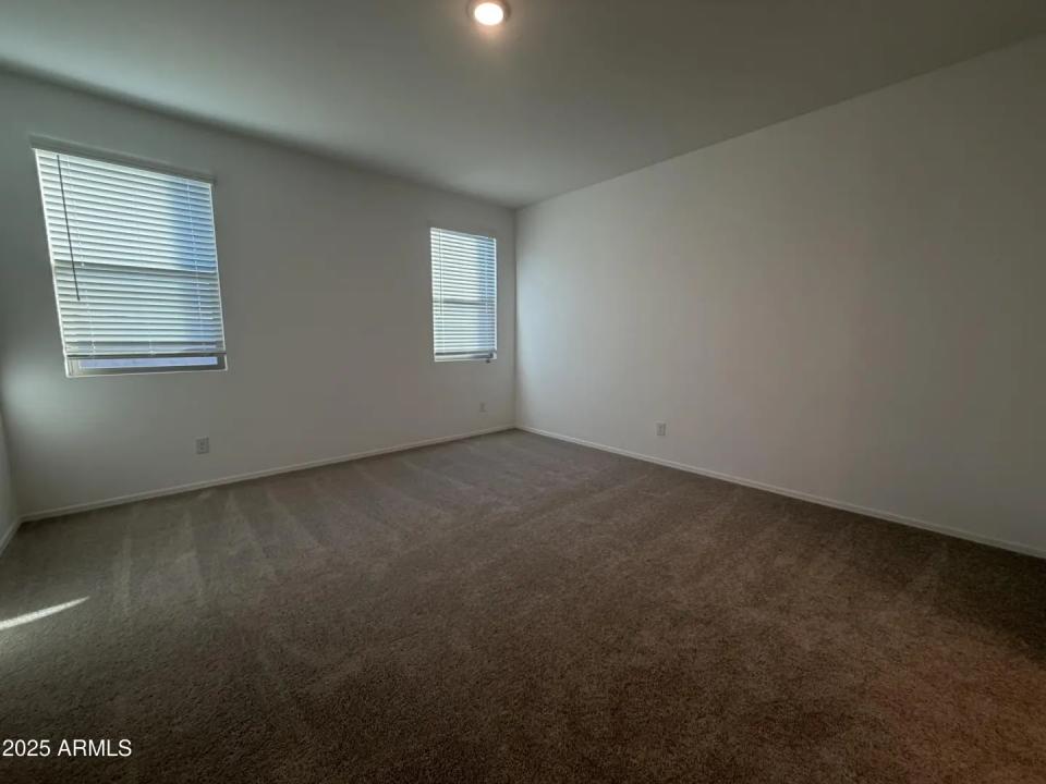 Real Estate Picture 13