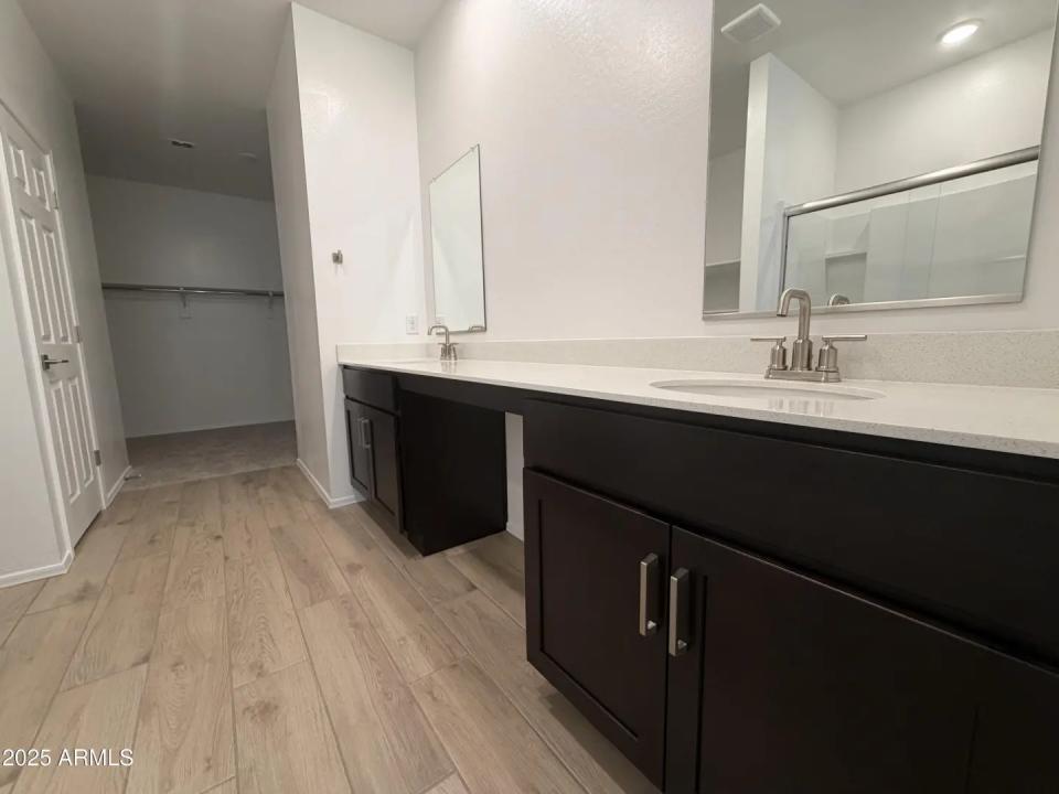 Real Estate Picture 15