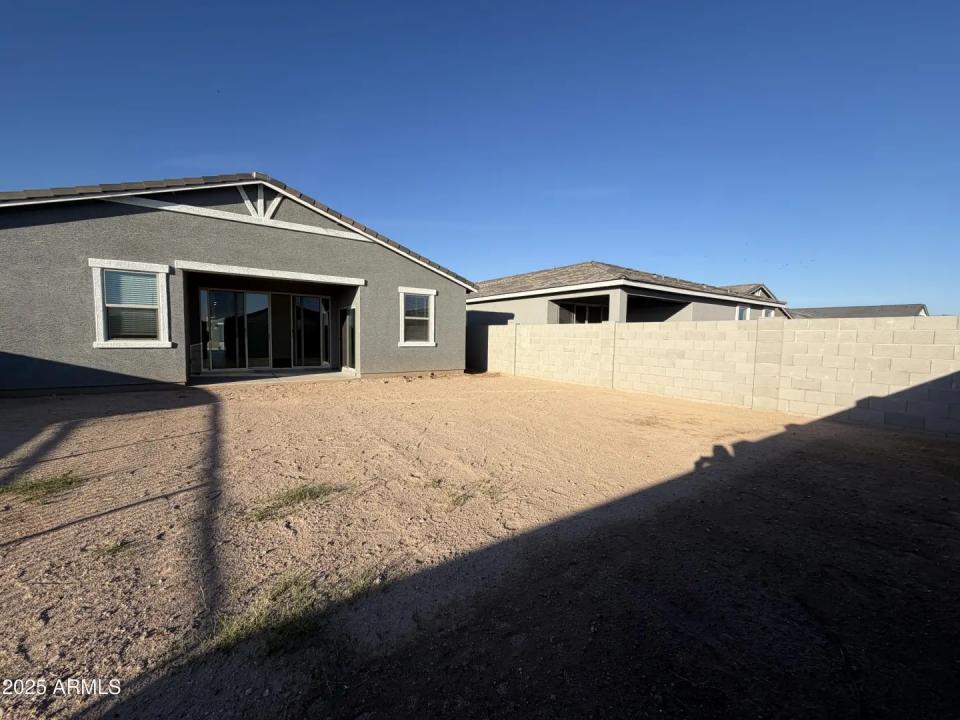 Real Estate Picture 24