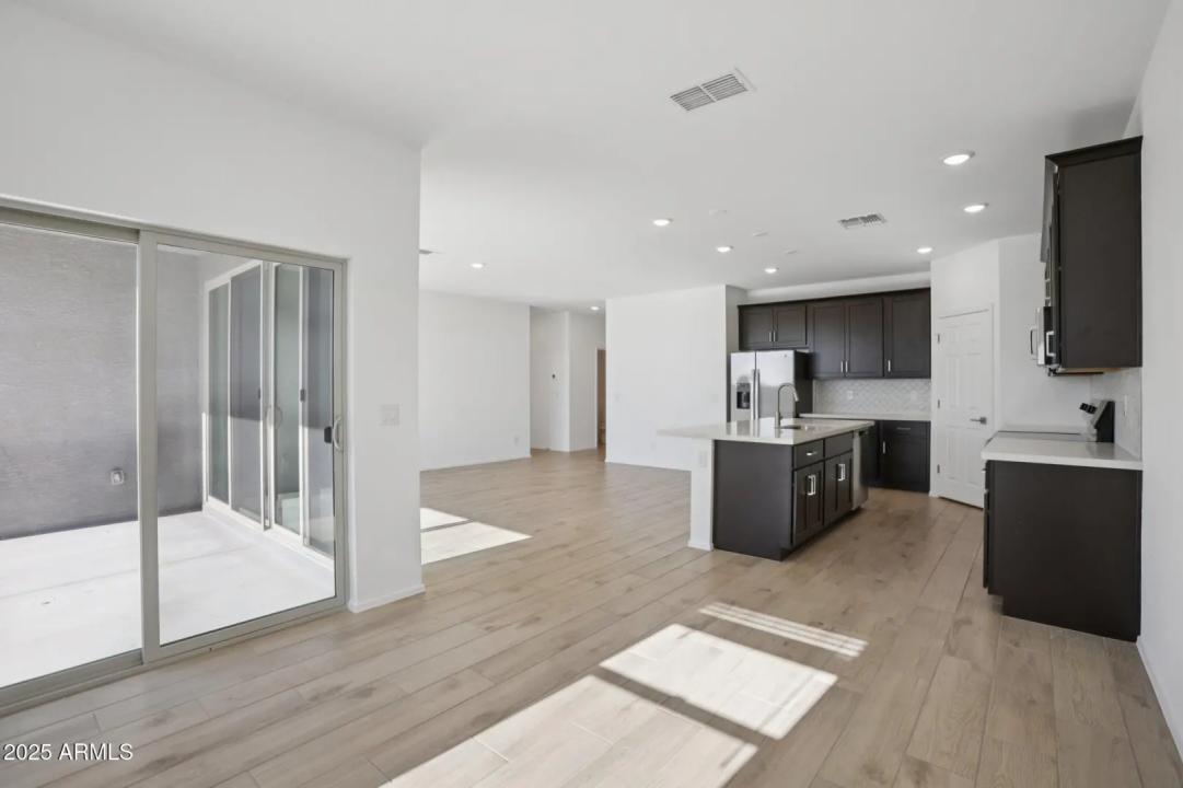 Real Estate Picture 8