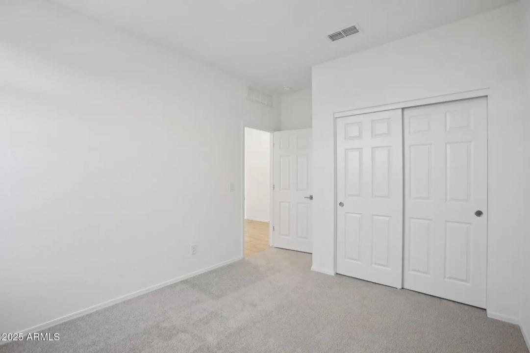 Real Estate Picture 17