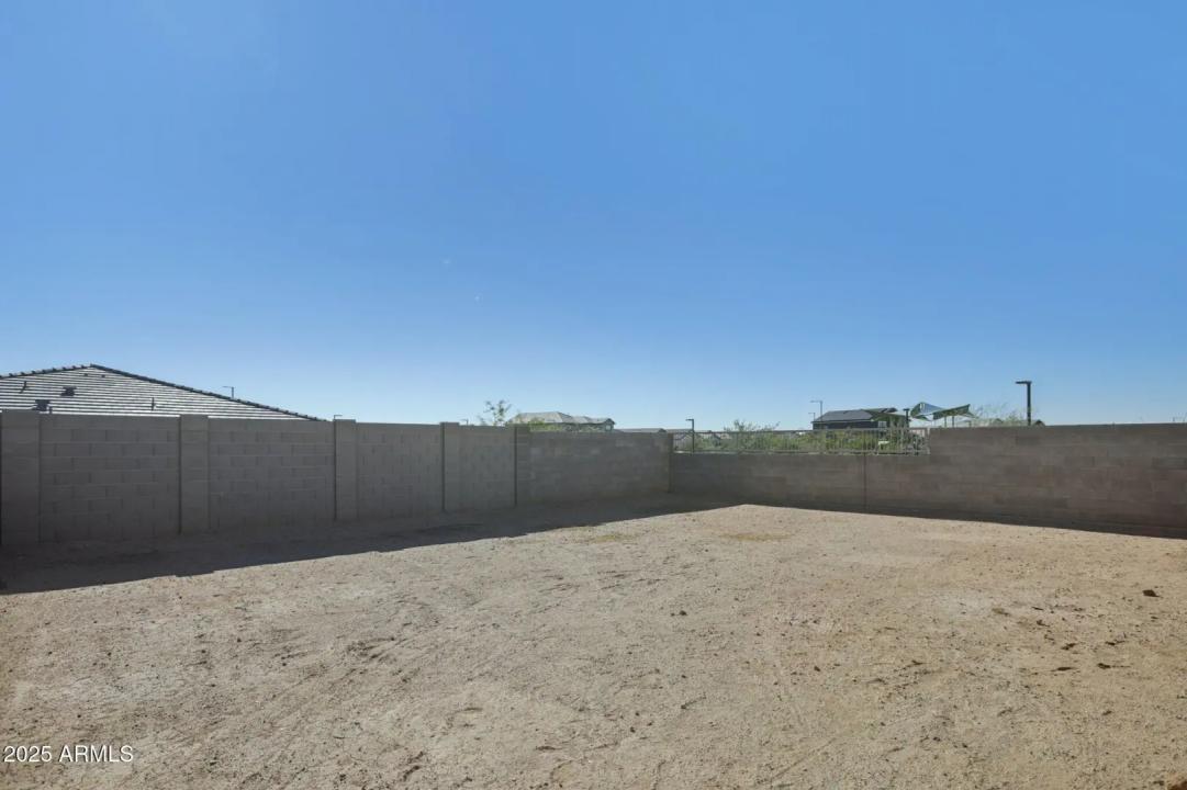 Real Estate Picture 30