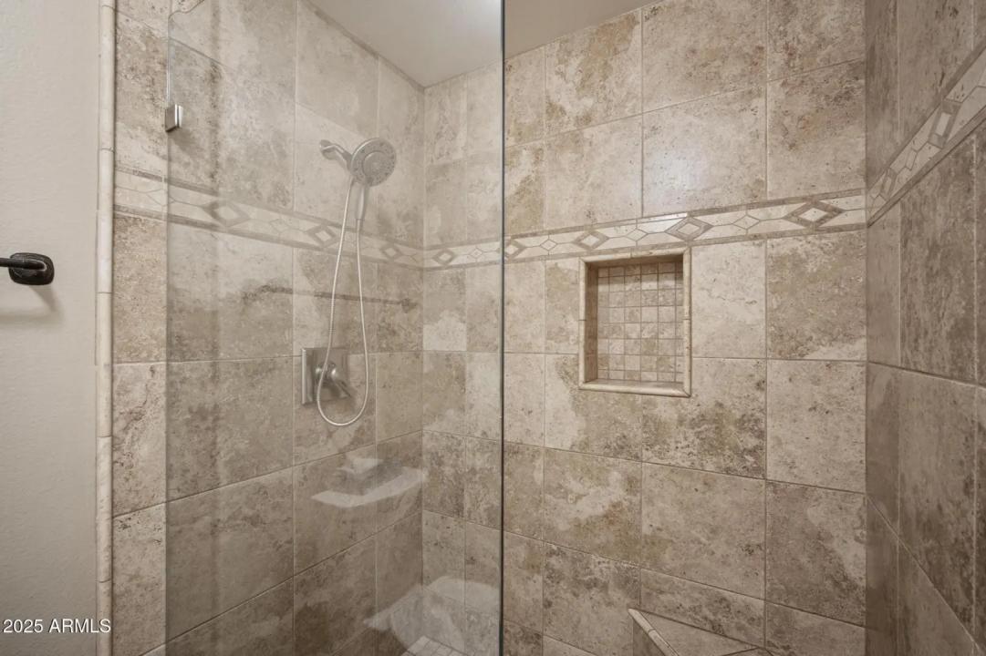 Real Estate Picture 15