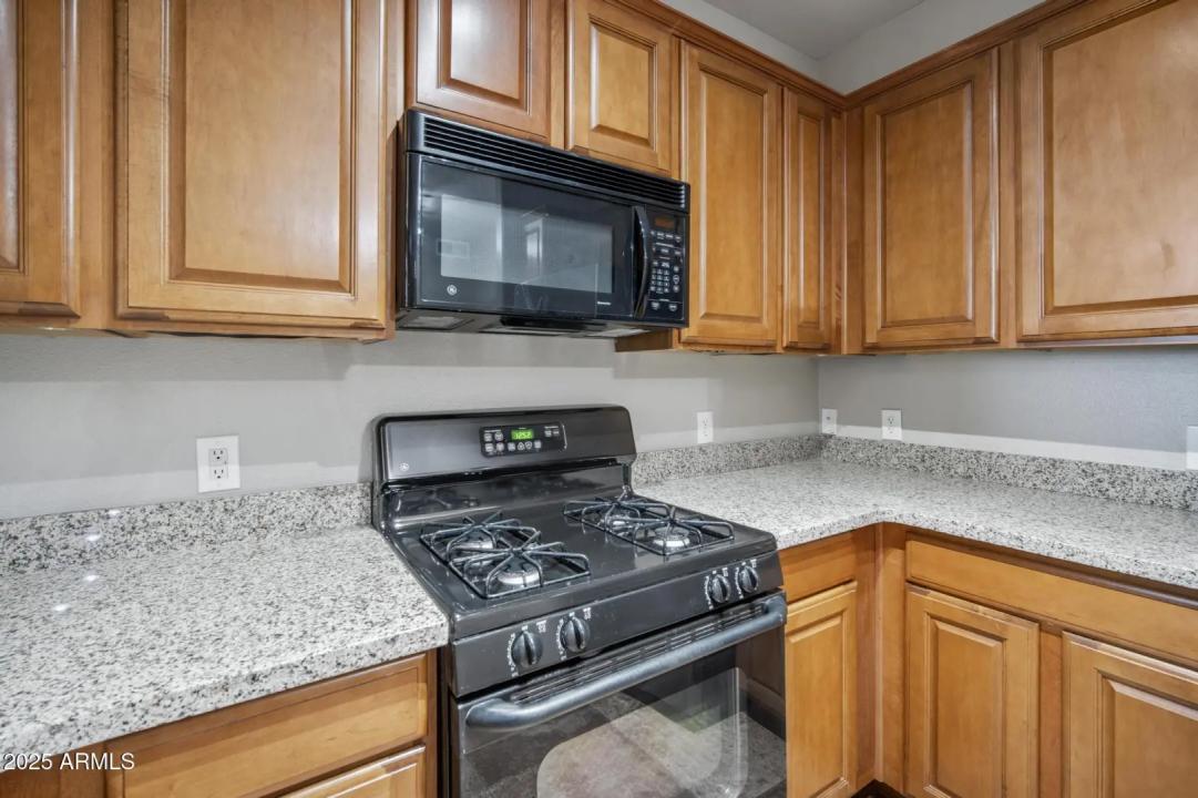Real Estate Picture 11