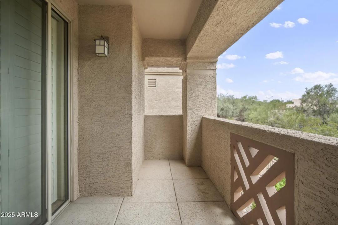 Real Estate Picture 23