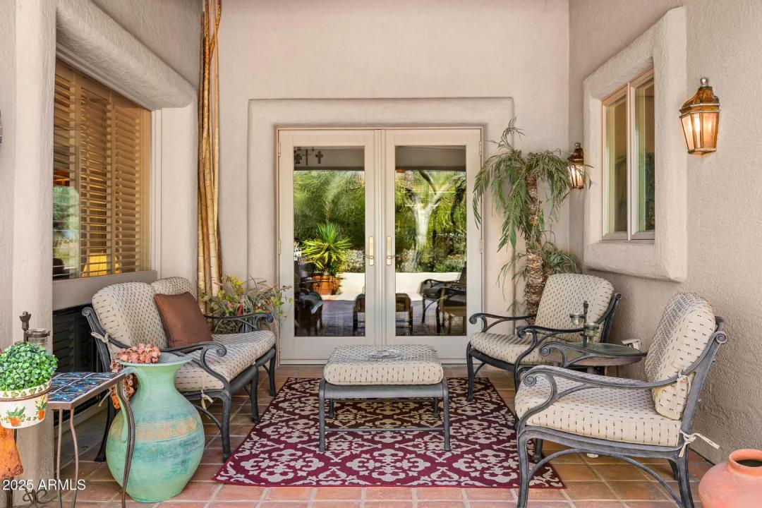 Real Estate Picture 14