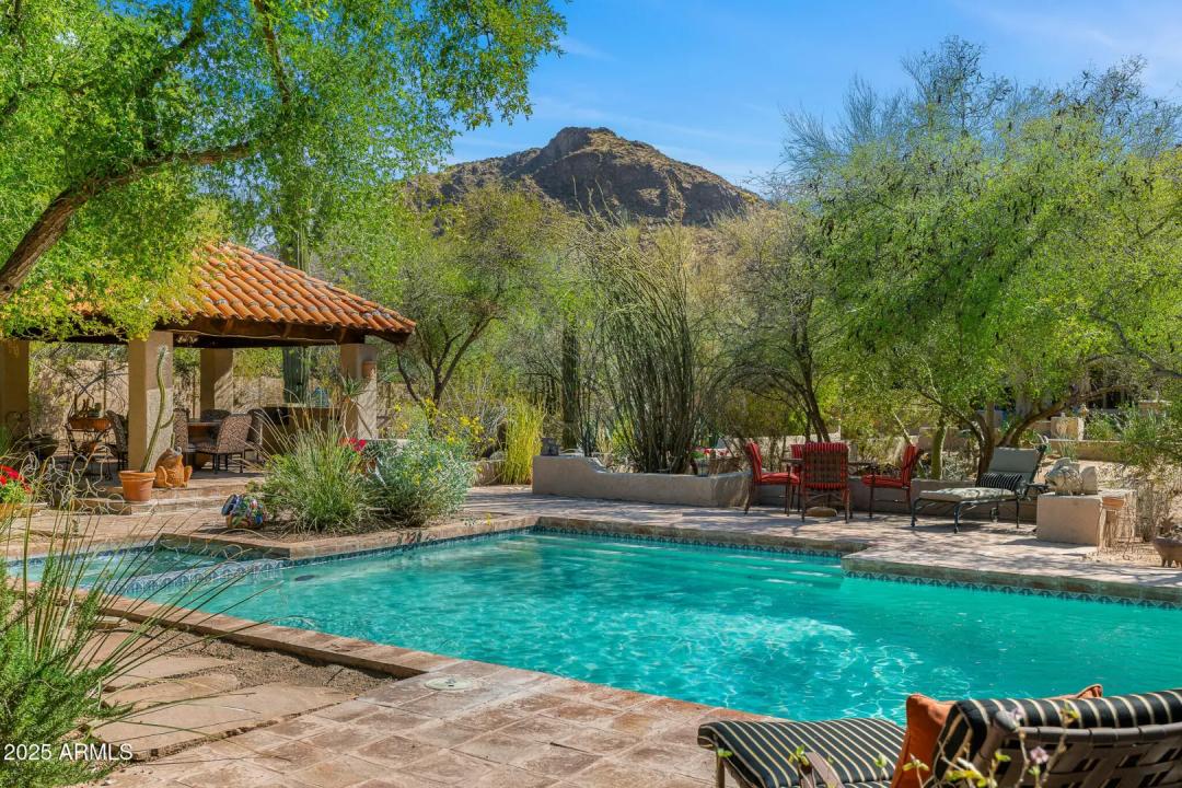 Real Estate Picture 16