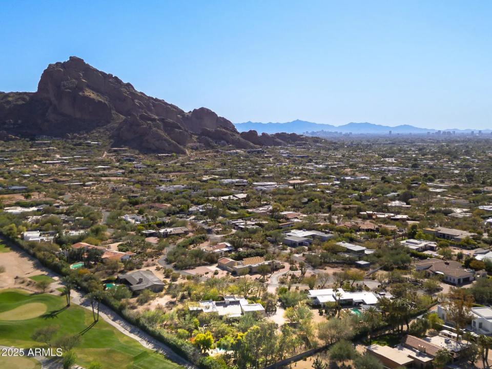 Real Estate Picture 17