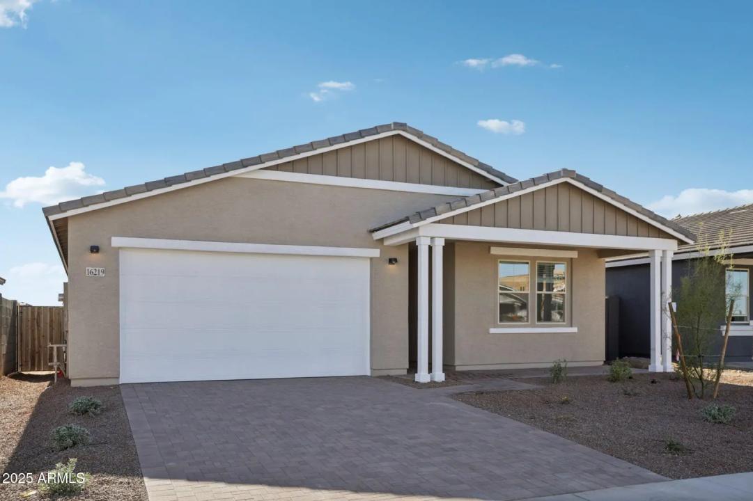 Real Estate Picture 3