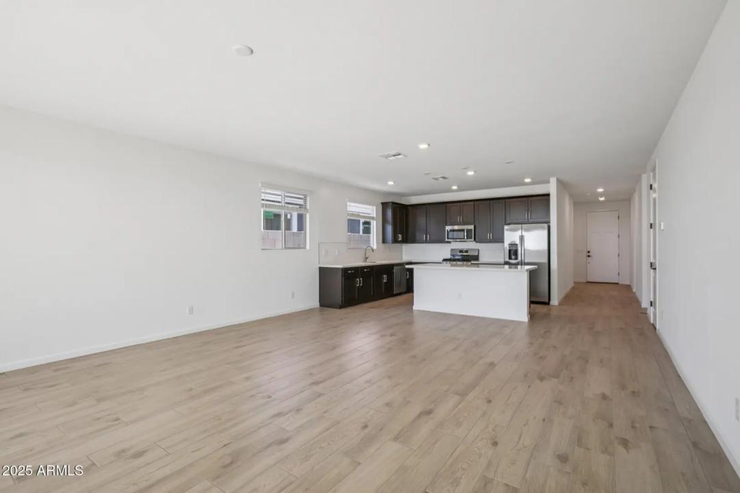 Real Estate Picture 6