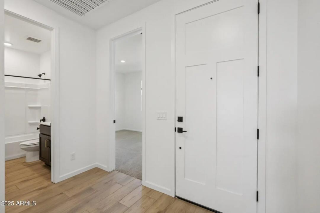 Real Estate Picture 14