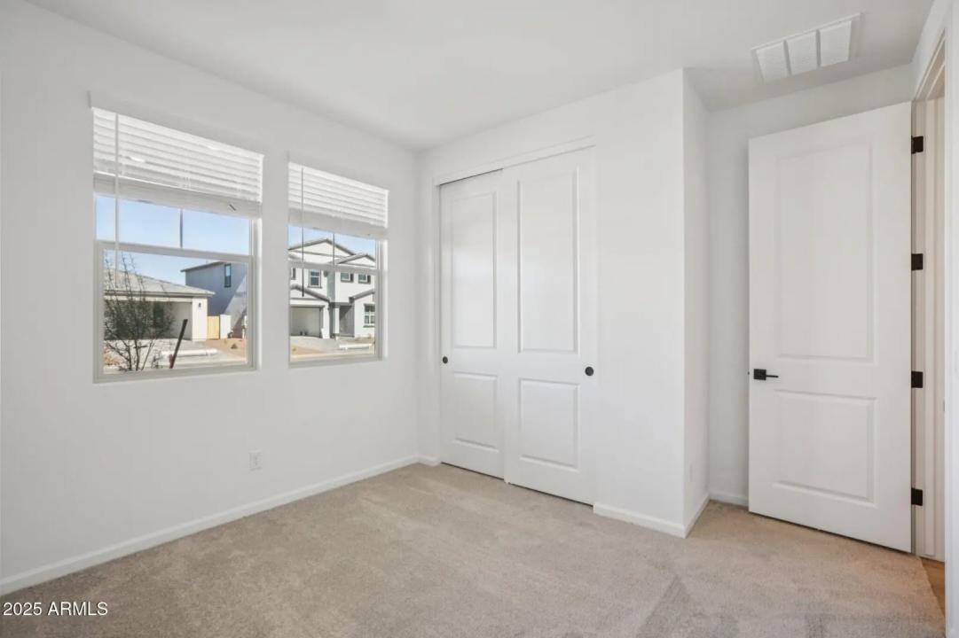 Real Estate Picture 16