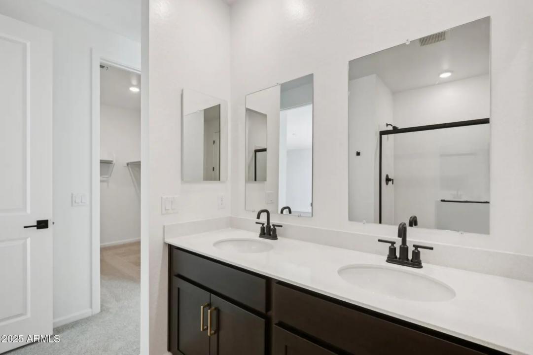 Real Estate Picture 27