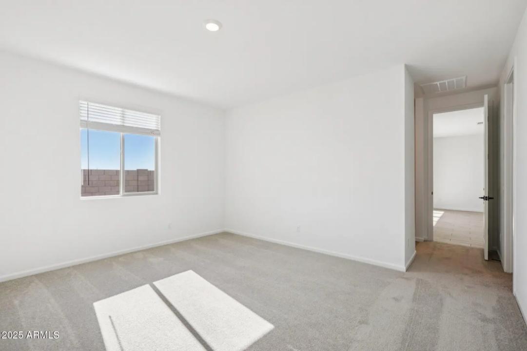 Real Estate Picture 30