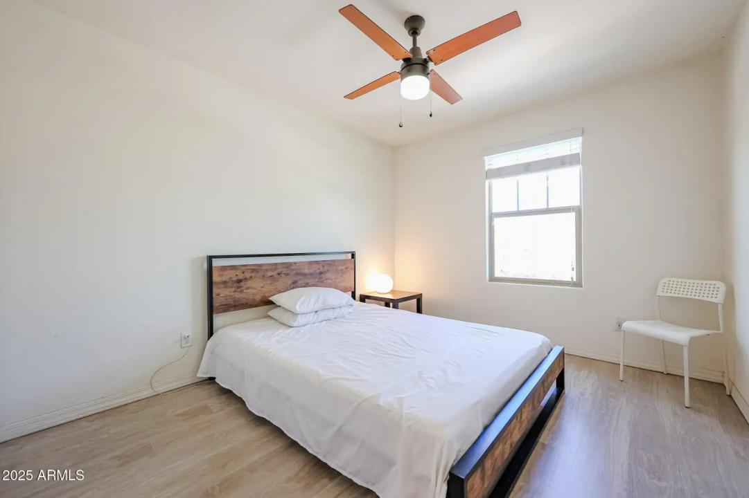Real Estate Picture 20