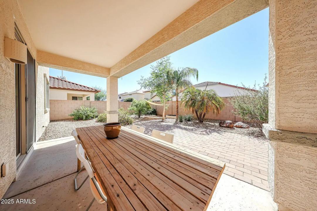 Real Estate Picture 23