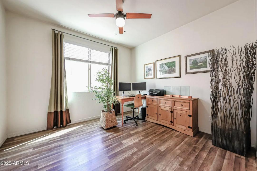 Real Estate Picture 10