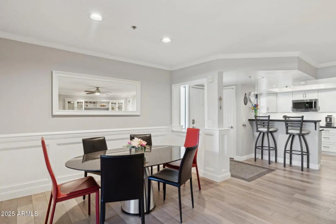 Real Estate Picture 4