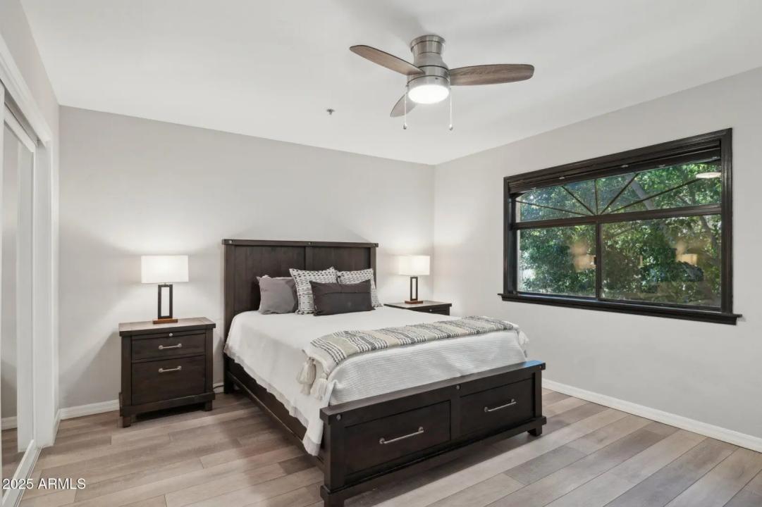 Real Estate Picture 7