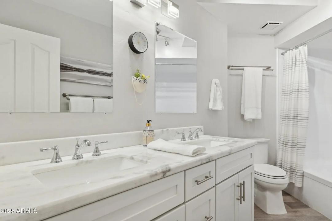 Real Estate Picture 10