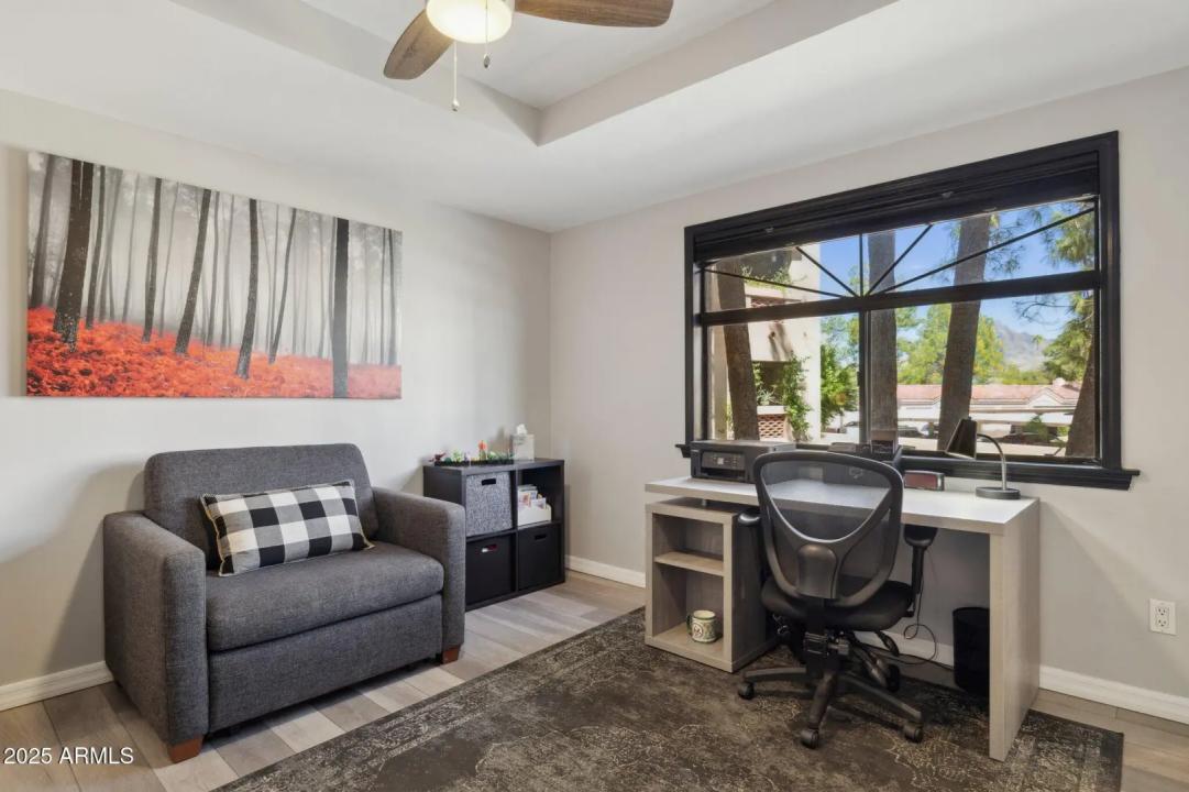 Real Estate Picture 12
