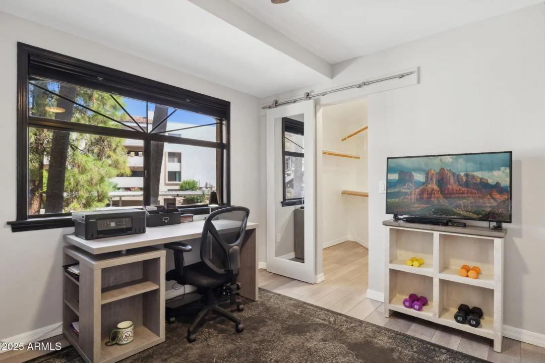 Real Estate Picture 15