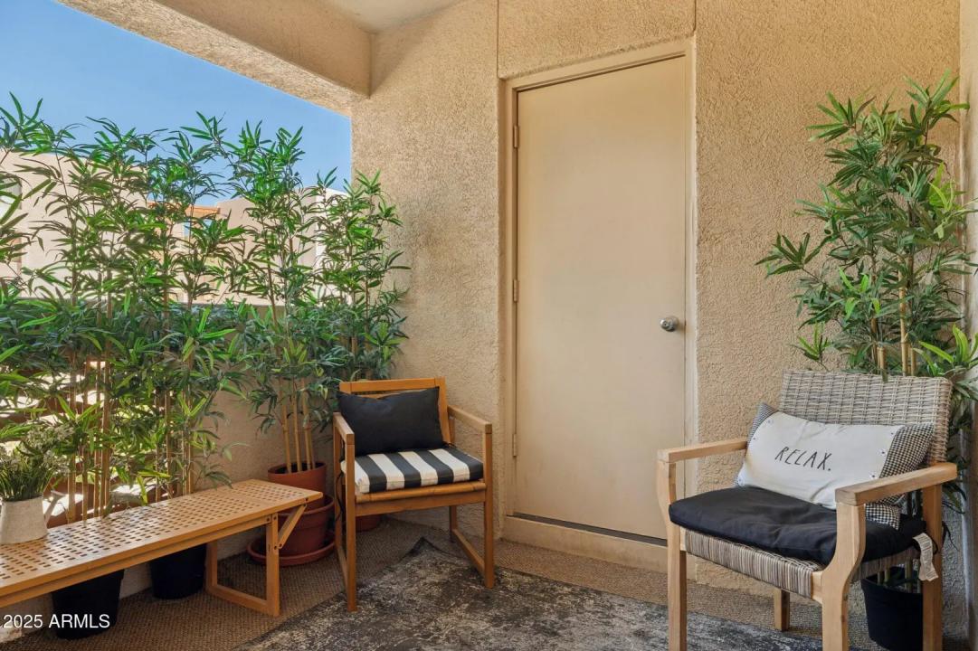 Real Estate Picture 16