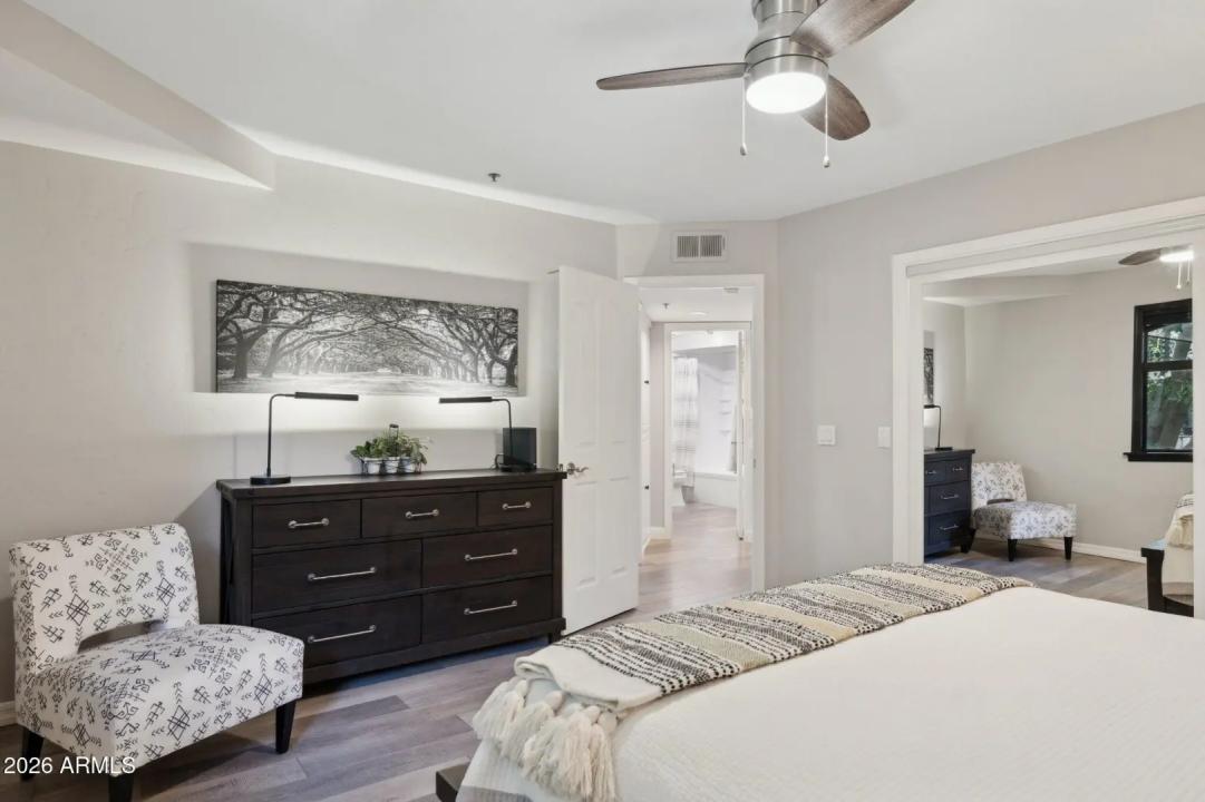 Real Estate Picture 18