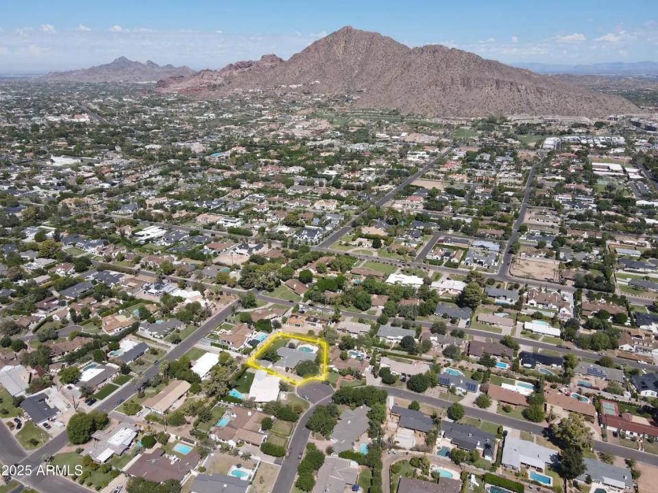 Real Estate Picture 7