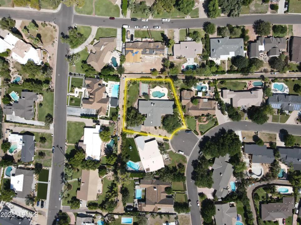 Real Estate Picture 1