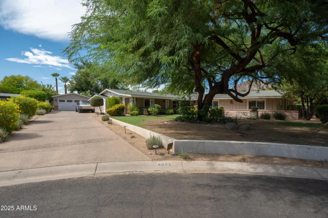 Real Estate Picture 9