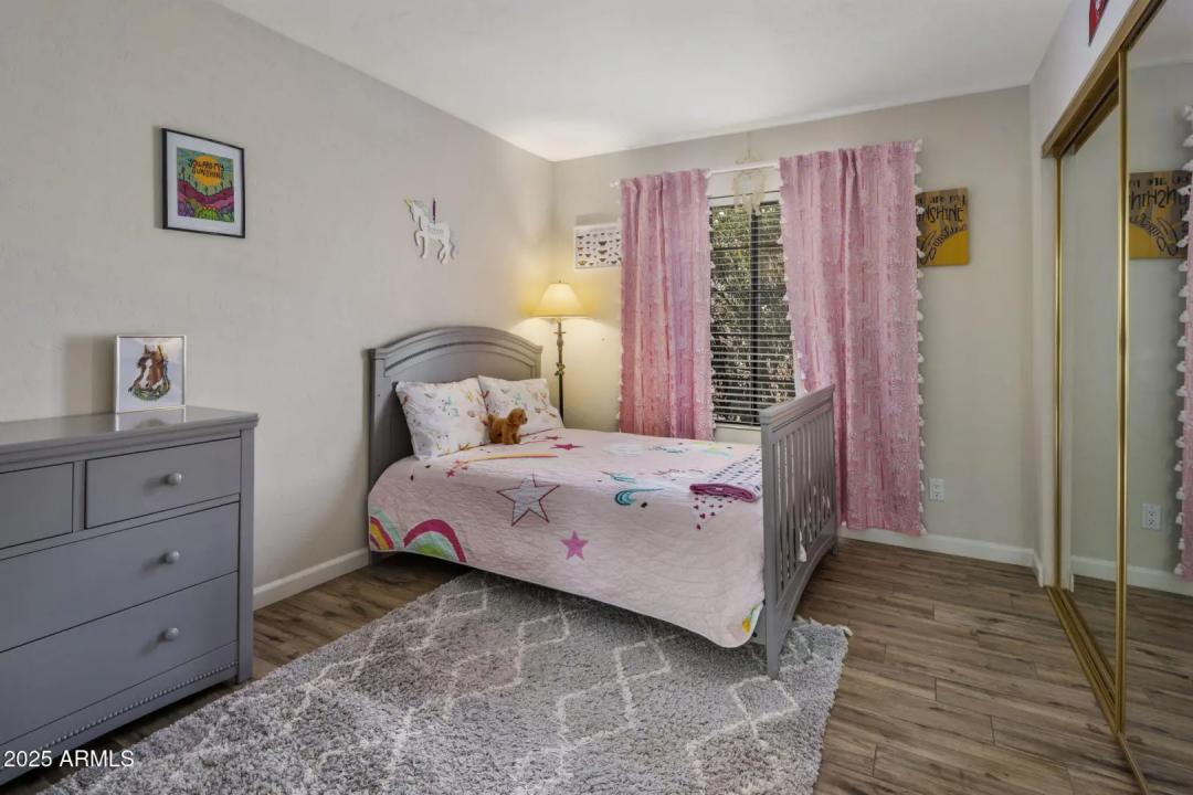 Real Estate Picture 16