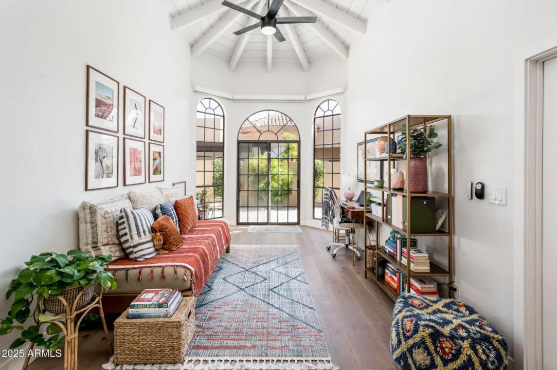 Real Estate Picture 17