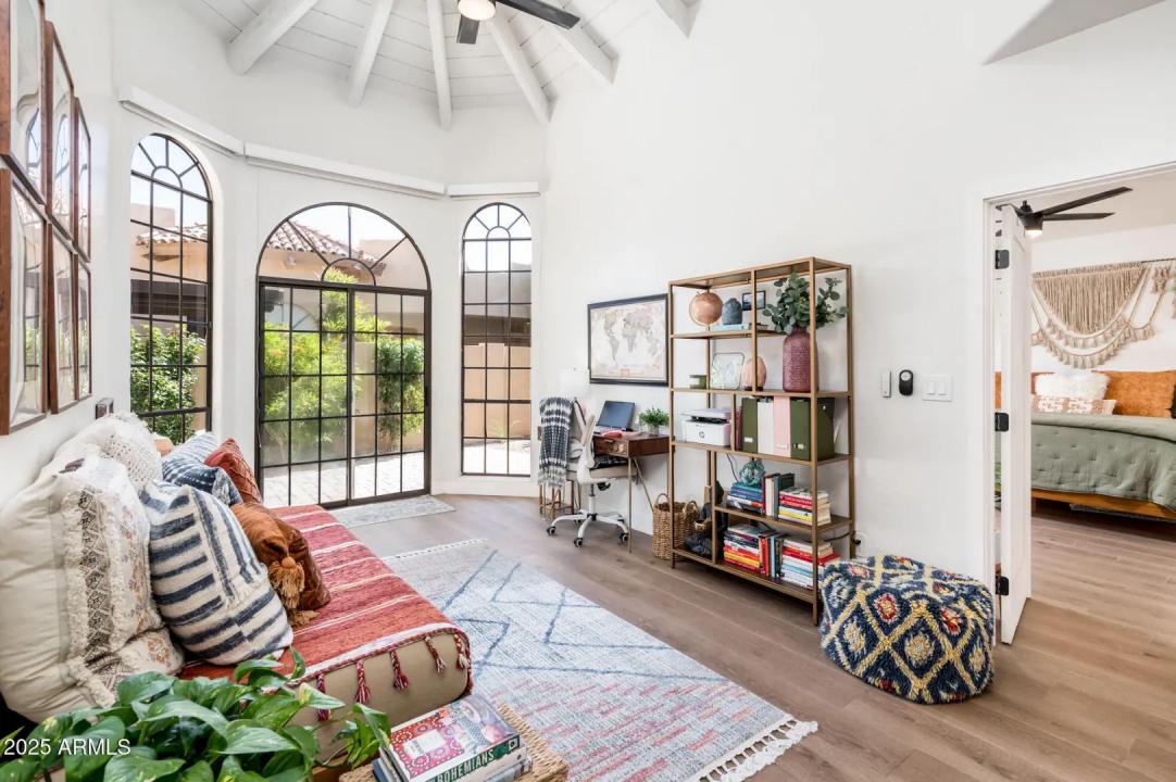 Real Estate Picture 18