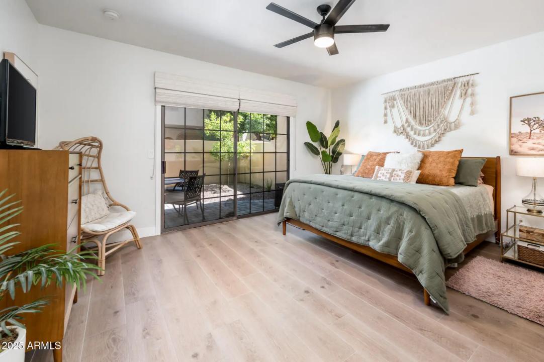 Real Estate Picture 11