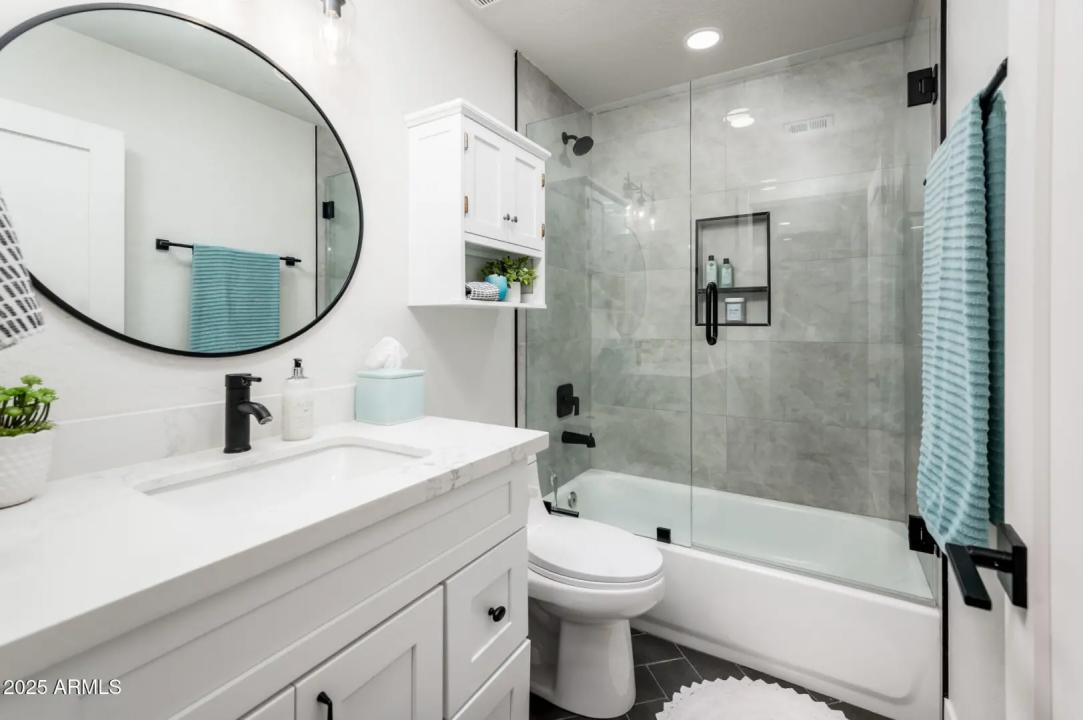 Real Estate Picture 20