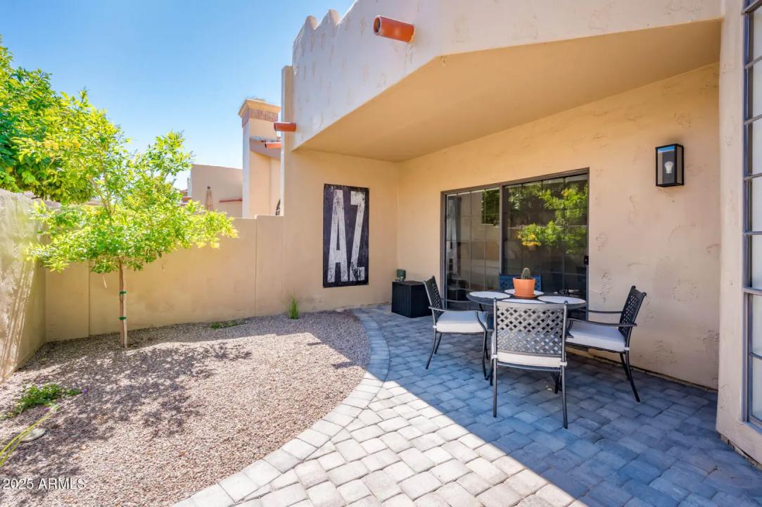 Real Estate Picture 23