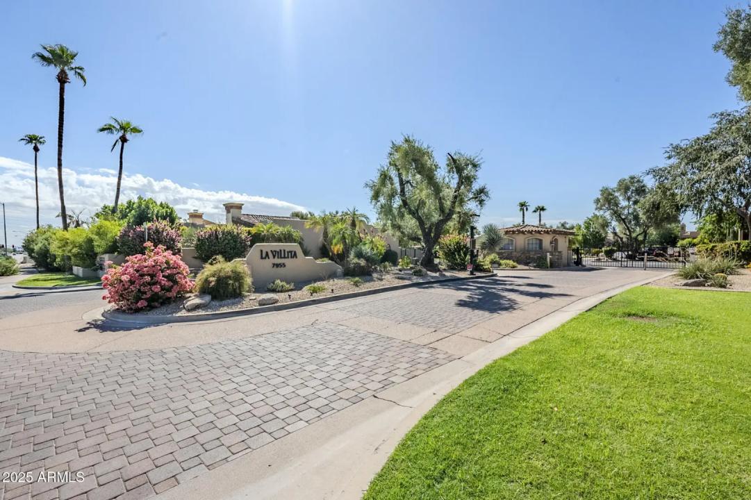 Real Estate Picture 26