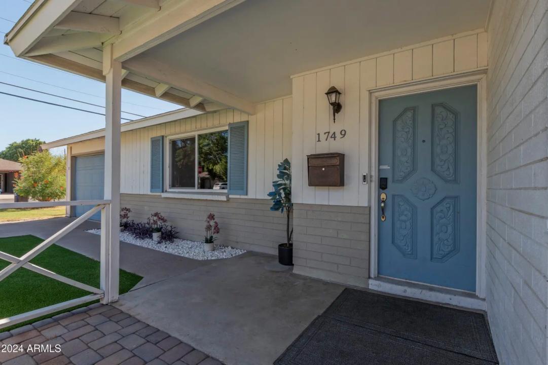 Real Estate Picture 5
