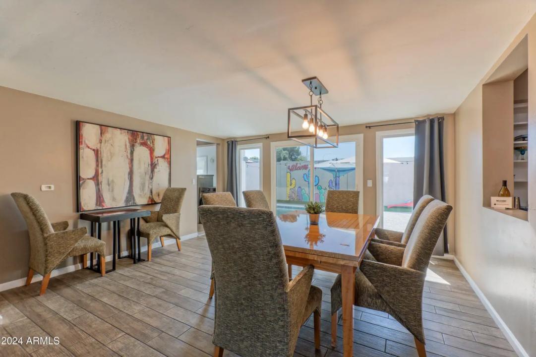 Real Estate Picture 11