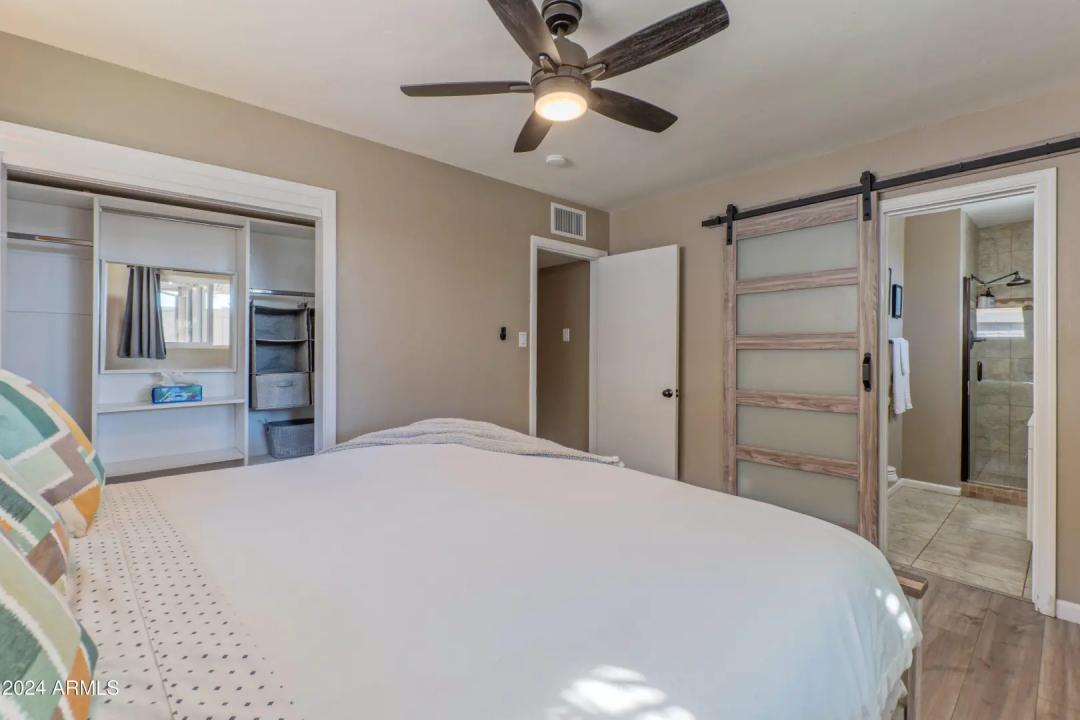 Real Estate Picture 17